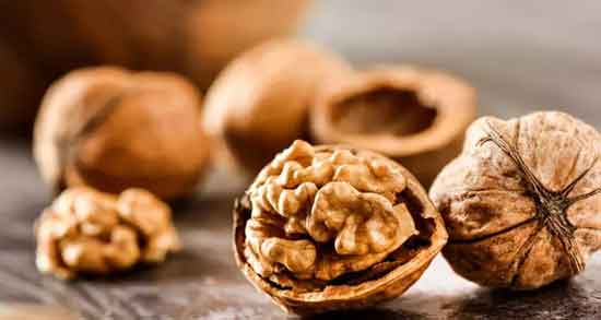 مضرات گردو و بررسی عوارض و مضرات خوردن گردو برای سلامتی مضرات گردو ؛ بررسی عوارض و مضرات خوردن گردو برای سلامتی