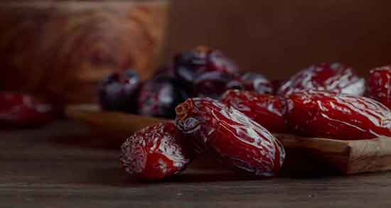 هسته خرما در قران و روایات مصرف هسته خرما در قران چیست هسته خرما در قران ؛ روایات مصرف هسته خرما در قران چیست