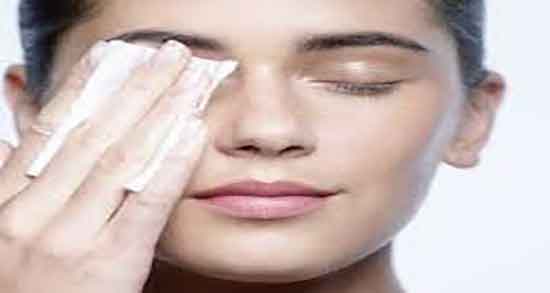 وازلین برای دور چشم و ایا مالیدن وازلین برای دور چشم ضرر دارد وازلین برای دور چشم ؛ ایا مالیدن وازلین برای دور چشم ضرر دارد