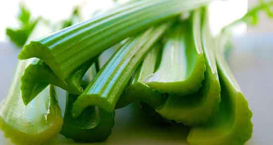 کالری عرق کرفس ؛ میزان مصرف اب کرفس برای ورزشکاران چیست کالری عرق کرفس ؛ میزان مصرف اب کرفس برای ورزشکاران چیست