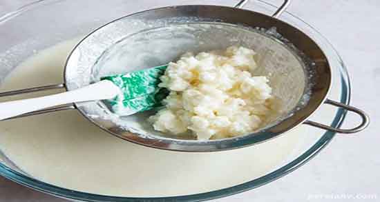 کفیر برای یبوست و خوردن روزانه یک لیوان دوغ کفیر بر طرف کننده یبوست کفیر برای یبوست ؛ خوردن روزانه یک لیوان دوغ کفیر بر طرف کننده یبوست