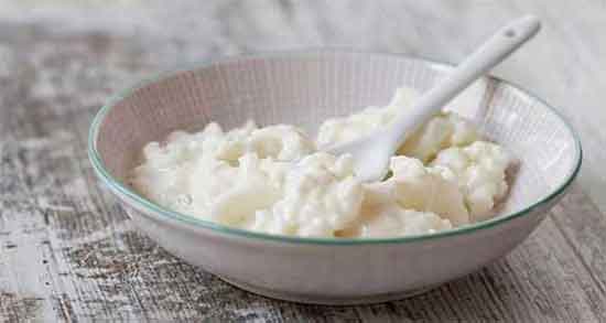 کفیر و رفلاکس معده و خوردن کفیر از رفلاکس معده نوزادان جلوگیری میکند کفیر و رفلاکس معده ؛ خوردن کفیر از رفلاکس معده نوزادان جلوگیری میکند