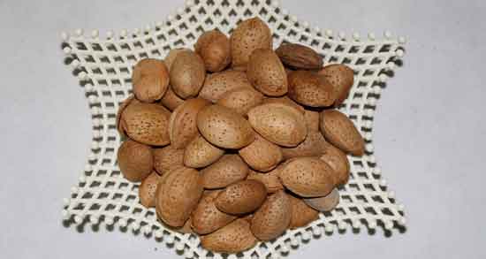 بادام درختی و چاقی صورت و خواص خوردن بادام درختی برای چاق شدن سریع صورت بادام درختی و چاقی صورت ؛ خواص خوردن بادام درختی برای چاق شدن سریع صورت