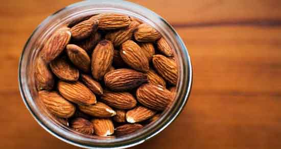 خواص بادام درختی در طب سنتی و خواص درمانی بادام درختی از دیدگاه طب سنتی خواص بادام درختی در طب سنتی ؛ خواص درمانی بادام درختی از دیدگاه طب سنتی