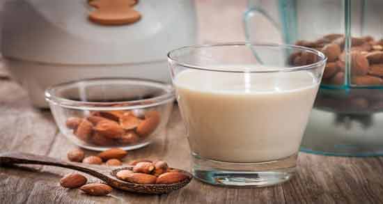 خواص بادام و شیر و بررسی خواص درمانی خوردن شیر بادام برای سلامتی خواص بادام و شیر ؛ بررسی خواص درمانی خوردن شیر بادام برای سلامتی