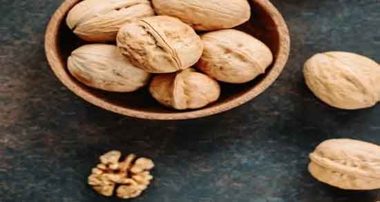 خواص گردو در طب سنتی و آشنایی با خواص و فواید مصرف گردو از نظر طب سنتی خواص گردو در طب سنتی ؛ آشنایی با خواص و فواید مصرف گردو از نظر طب سنتی