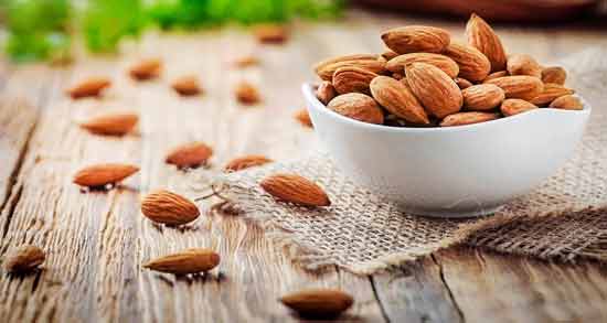 مضرات بادام برای کلیه و آیا مصرف بادام برای بیماران کلیوی مضر است مضرات بادام برای کلیه ؛ آیا مصرف بادام برای بیماران کلیوی مضر است